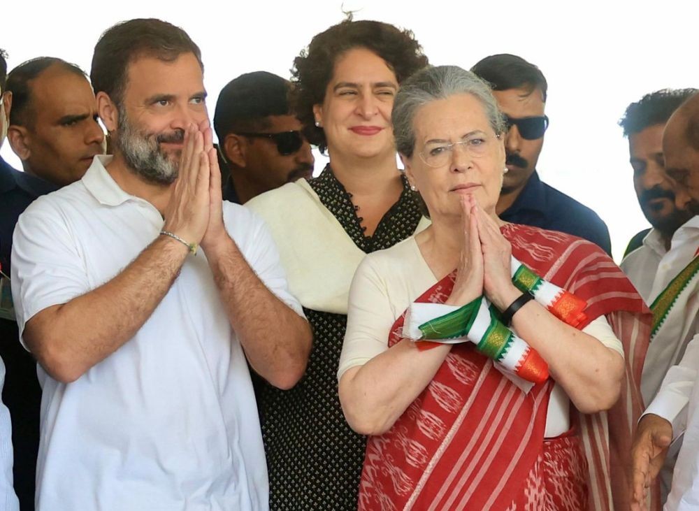 Hyderabad : Congress senior leaders Sonia Gandhi, Rahul Gandhi and Priyanka Gandhi arrive for Congress Working Committee (CWC) meeting in Hyderabad on Saturday, September 16, 2023. (Photo: IANS/@INCIndia)