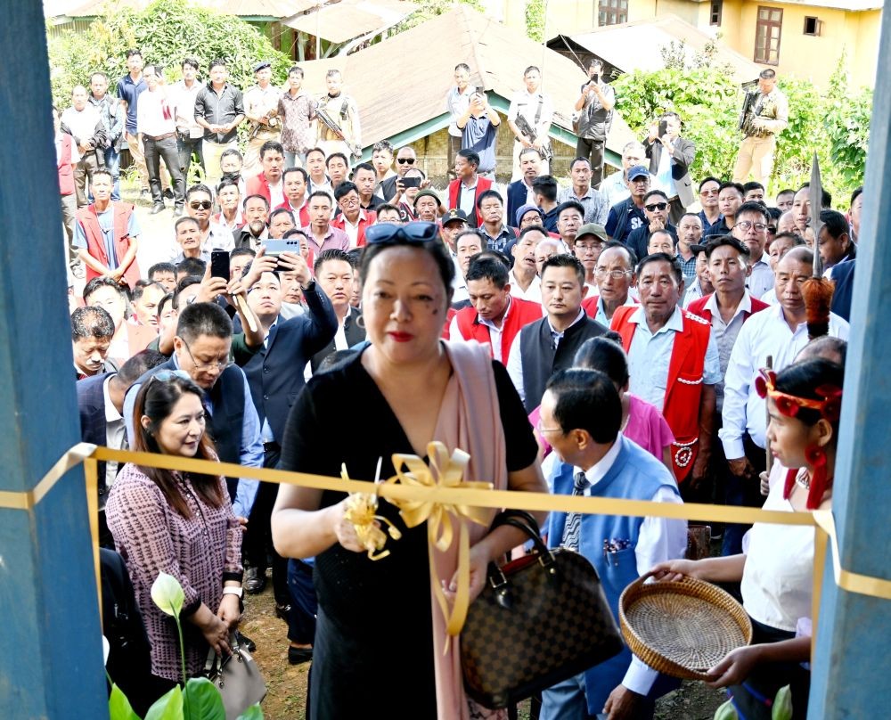 Minister Kruse inaugurates the sub-divisional horticulture office, Pughoboto on September 27. (Morung Photo)