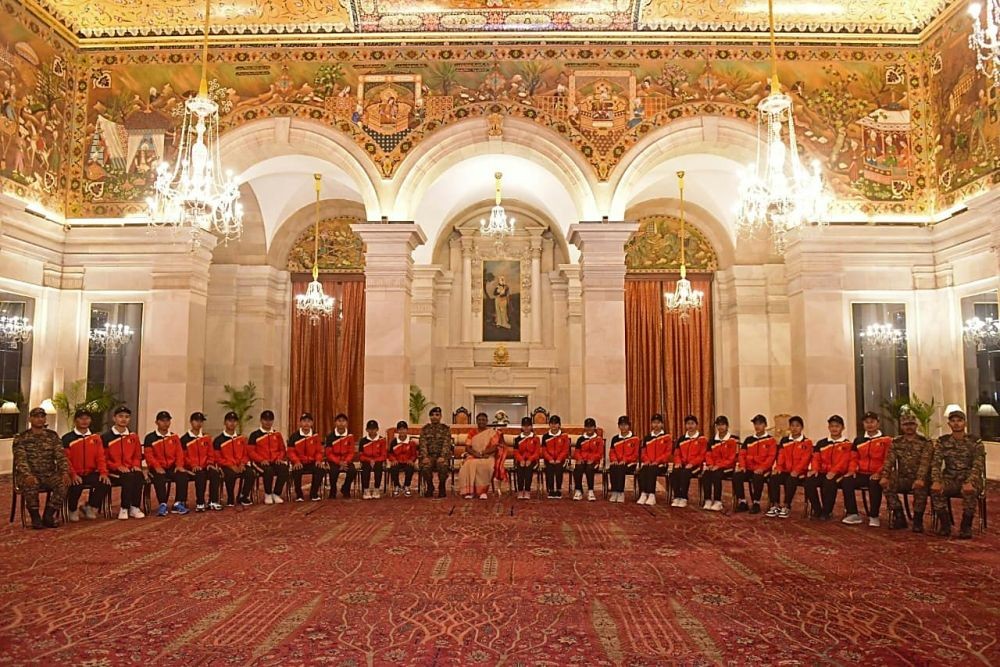 Students from Nagaland with President of India, Droupadi Murmu at the Rashtrapati Bhavan, in New Delhi on October 6.