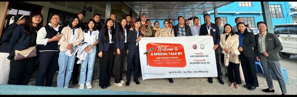 EAC-PM team with others at Phek town on October 28.