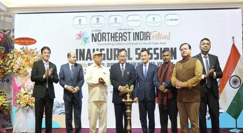 Dignitaries from India and Vietnam during the inaugural of the North East India Festival at Ho Chi Minh City, Vietnam on October 27. (IANS Photo)