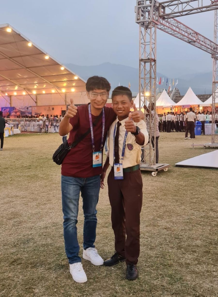 Puchio Herrick P (Right) from Tuensang EMRS emerged champion of the National level Spot Painting Competition 2023 during the EMRS National Cultural Fest 2023 held in Dehradun Uttarakhand from October 3 to 6. The event was organized by NESTS Ministry of Tribal Affairs. The Nagaland team participated with delegates of 19 students and two teachers. (DIPR Photo)