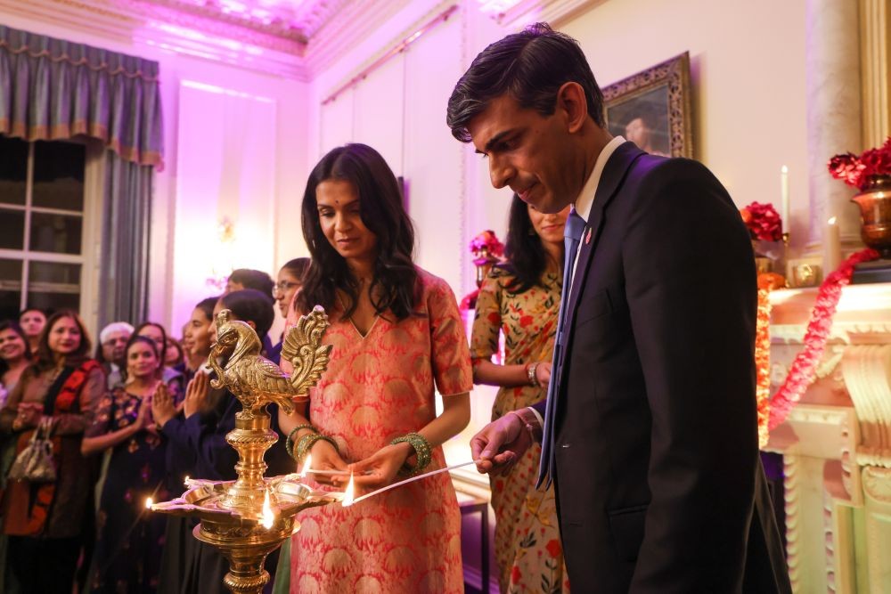 London : British Prime Minister Rishi Sunak and his wife Akshata Murty host a reception to celebrate Diwali at 10 Downing Street in London on Wednesday, November 08, 2023. (Photo: IANS/@10DowningStreet)