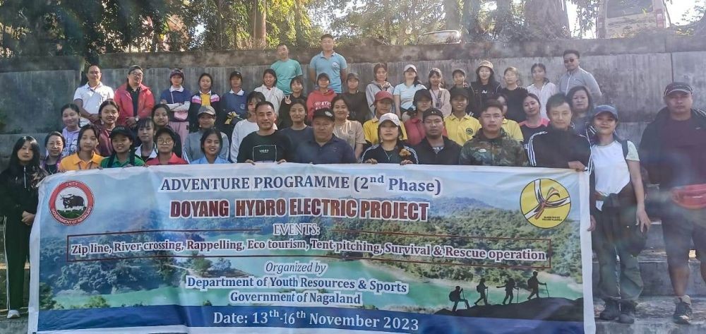 Dignitaries with participants of the youth adventure programme.