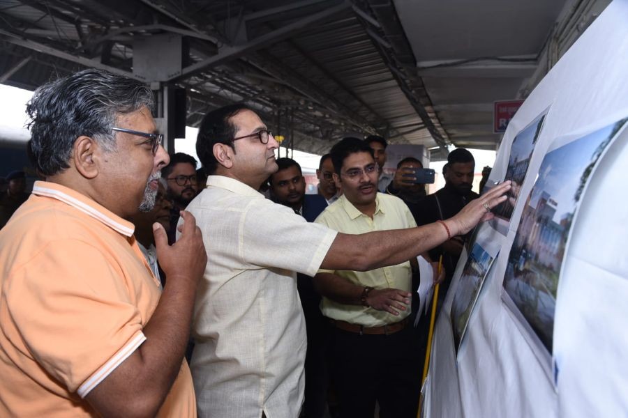 NFR General Manager, Chetan Kumar Shrivastava during the insopection development works and railway facilities at Balurghat, Gangarampur, Eklakhi and New Jalpaiguri stations under Katihar Division on November 23. (Photo Courtesy: NFR CPRO)