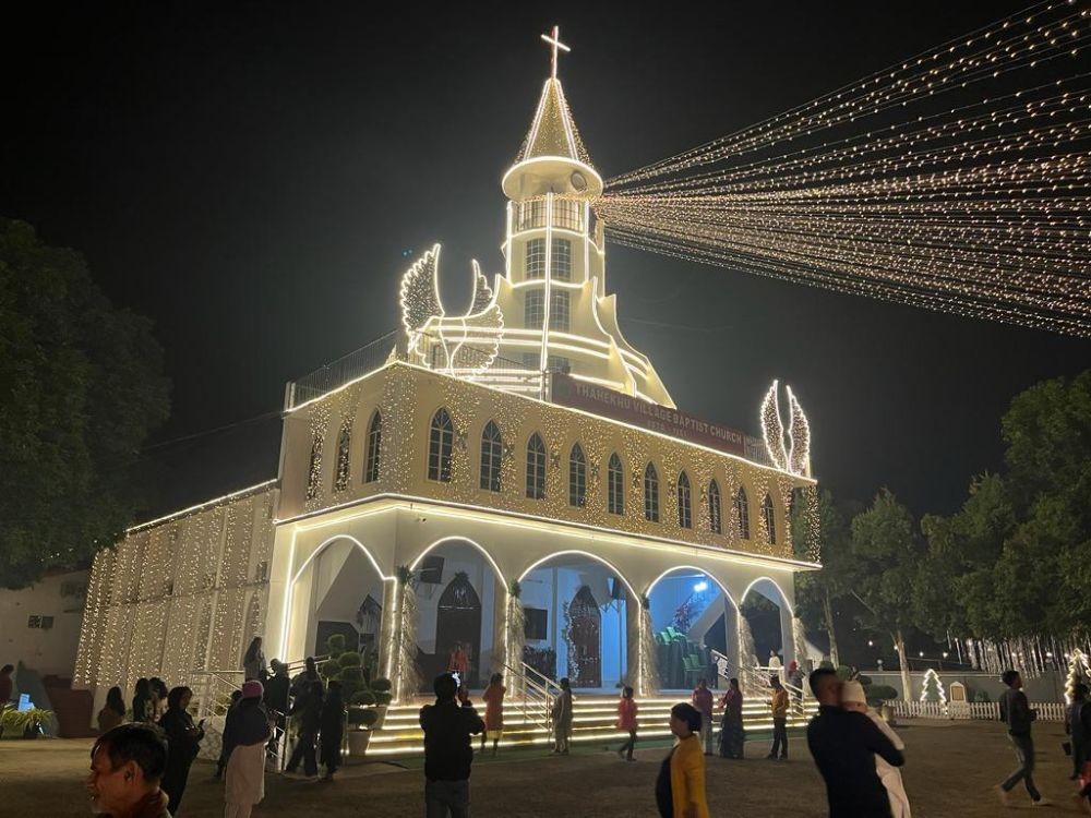 Thahekhu village under Dimapur district has been drawing attraction from visitors with its Christmas decorations. (Morung Photo)