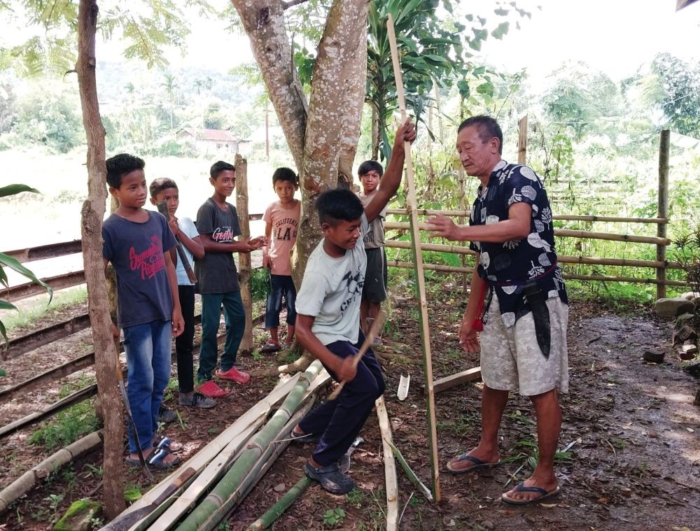 Students of GMS New Socunoma in Chümoukedima district learning traditional crafts such as bamboo basket making for the boys and loinloom weaving for the girls. ‘As part of the Performance Incentive Grants (PIG) programme under NECTAR, schools are encouraged to conduct co-curricular activities that enhance creativity and empower the students with practical skills through activity-based learning,’ Nagaland Education Project-The Lighthouse (NECTAR) posted on the ‘X’ platform on January 15. (Photo Courtesy: NECTAR Nagaland/X)