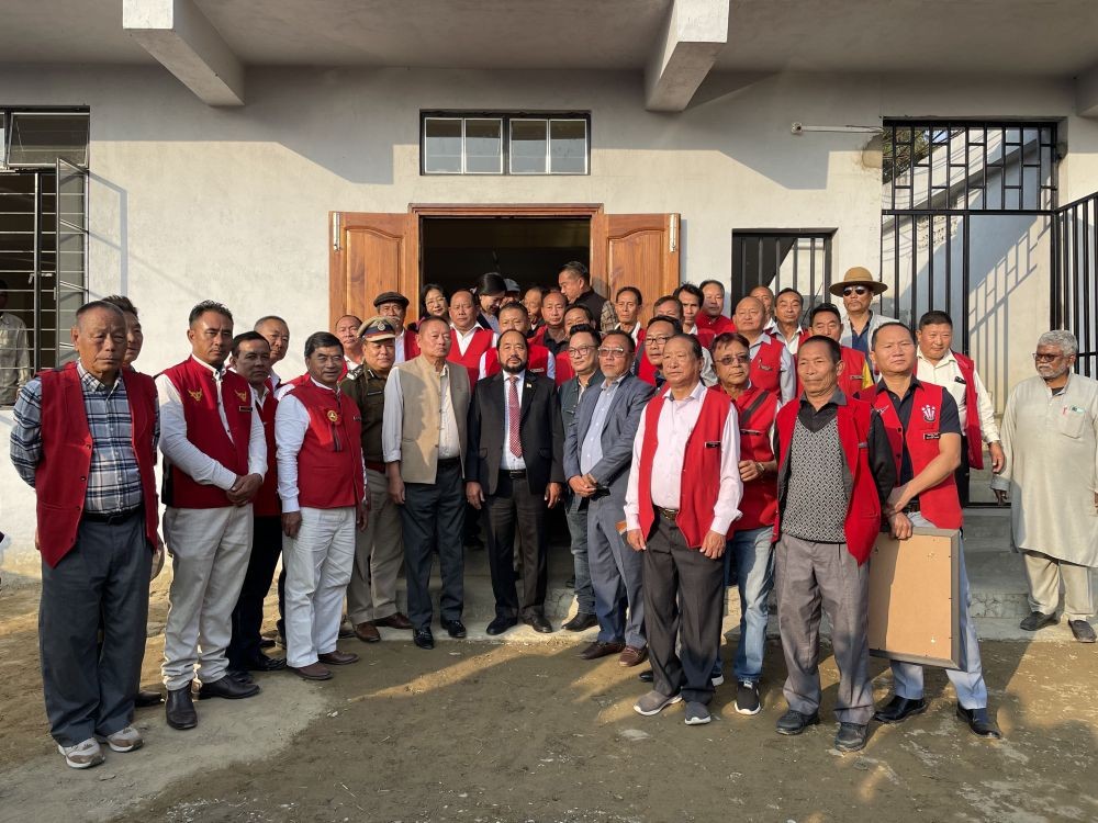 Deputy CM, Y Patton with the GBs at the inauguration programme of the GBUD office building at Zakiesato colony, Dimapur on Janaury 23. (Morung Photo)
