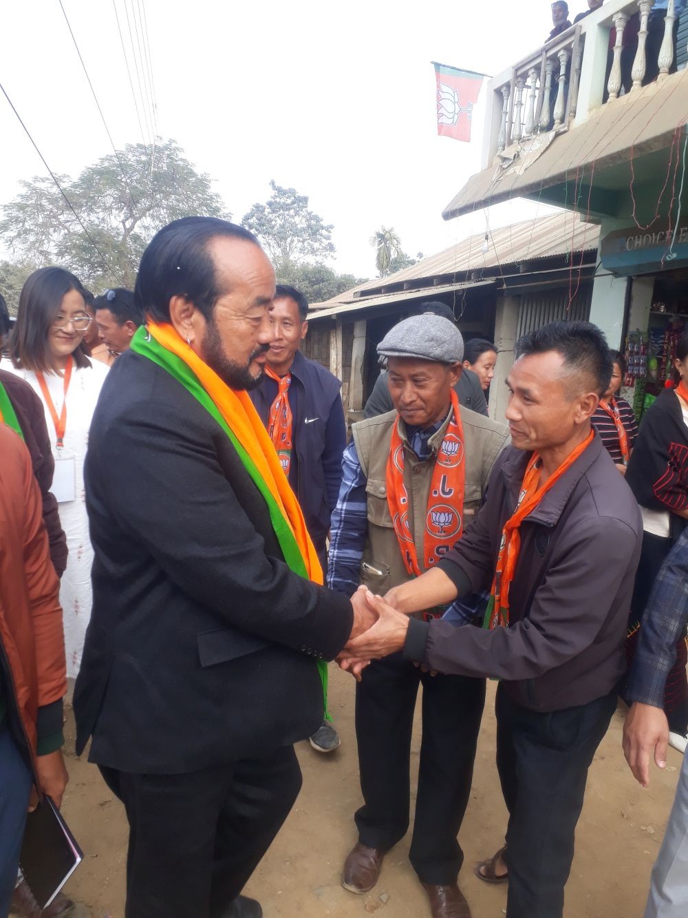 Dy CM Y Patton held a meeting with BJP officials and karyakartas of Peren district at Jalukie Town on January 26.