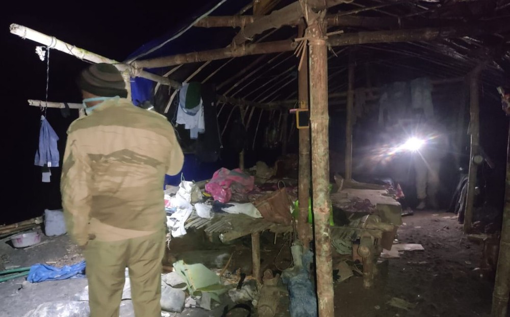 Wokha Police inspects the rat hole mine in Ruchayan village under Wokha district where a fire killed six workers and injured four on January 25. (Morung photo)
