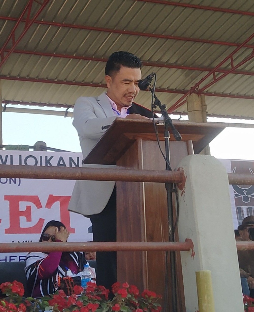 Medovi Rhi NSF president addressing the gathering.