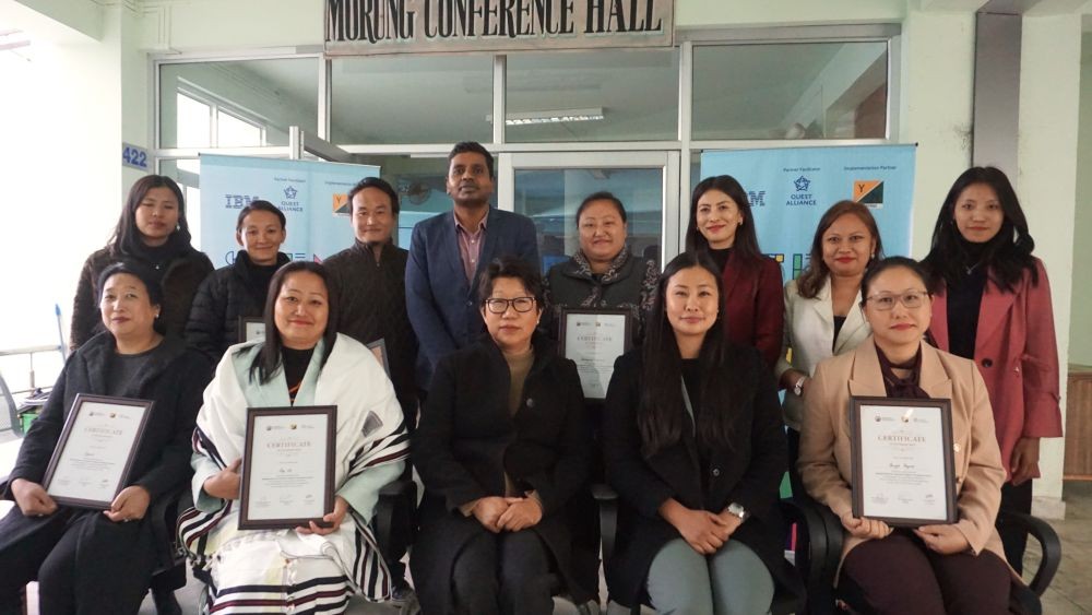 Principal Director, Directorate of School Education, Thavaseelan K and others with best performing teachers of the MasterCoach Teachers Program on January 25. (Photo Courtesy: YouthNet)