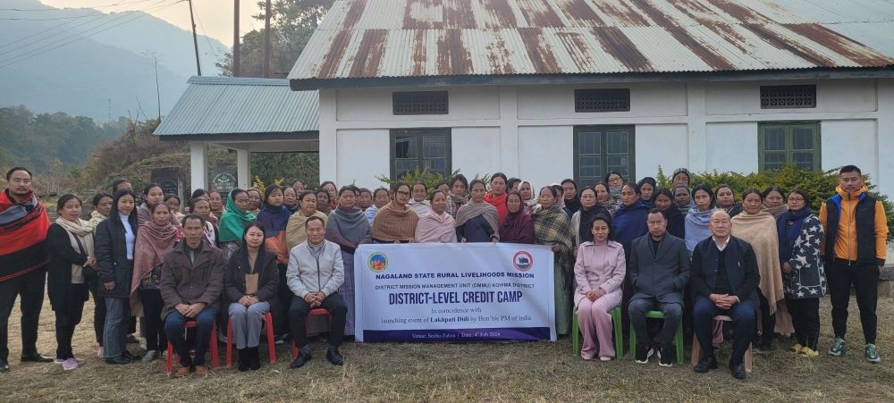 Rajuselie Lhousa and other dignitaries with SHGs during district level credit camp at Sechü Zubza on February 4. (Morung Photo)