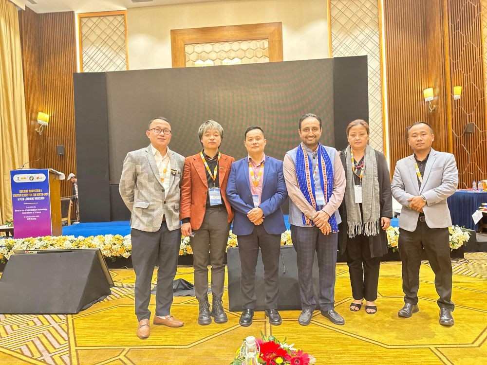 Nagaland delegates with Himanshu Joshi, Program Director, AIM - NITI Aayog.