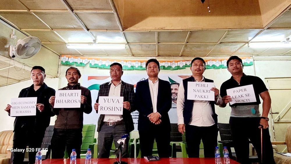 Members of Nagaland Pradesh Congress Committee showcase the party’s five guarantees during a press briefing at Congress Bhavan Kohima on March 20. (Morung Photo)