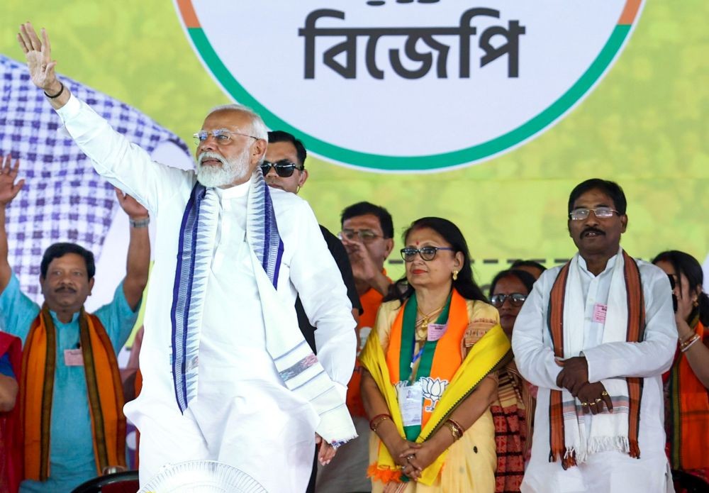 Krishnanagar : Prime Minister Narendra Modi during an election rally for the Lok Sabha polls, in Krishnanagar on Friday, May 03, 2024. (Photo: IANS)