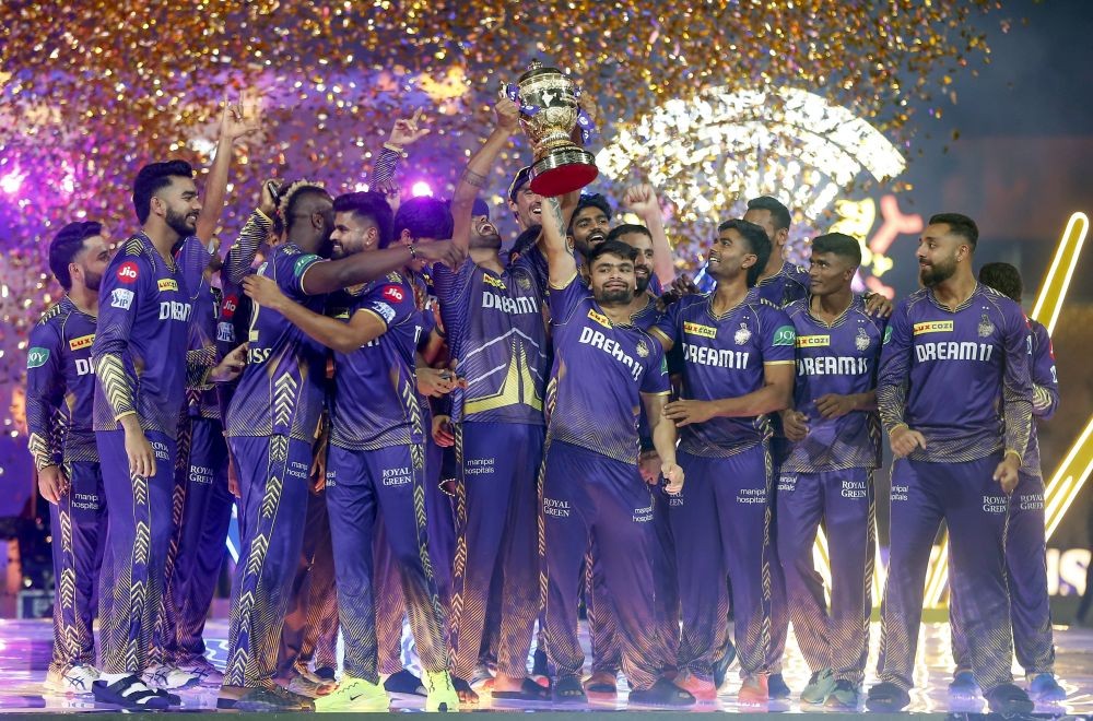 Chennai : Players of Kolkata Knight Riders pose with the trophy after winning the IPL 2024 final match against Sunrisers Hyderabad at MA Chidambaram Stadium in Chennai on Sunday, May 26, 2024. (Photo: IANS)