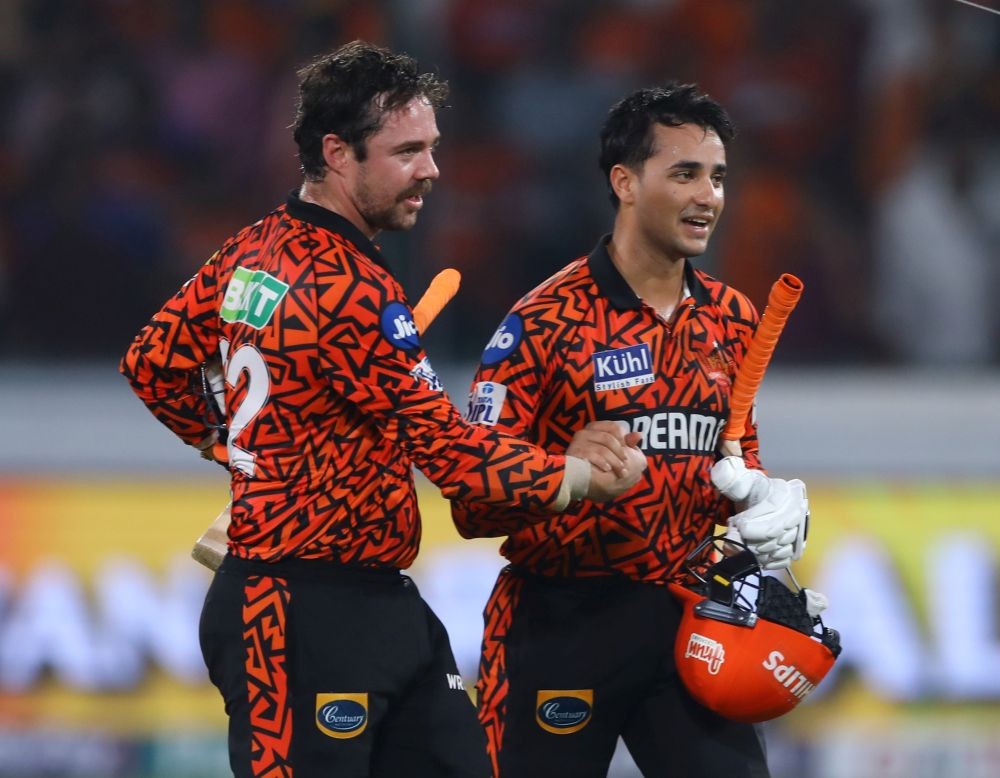 Hyderabad: Sunrisers Hyderabad' Abhishek Sharma and Travis Head celebrate after winning the IPL match between Sunrisers Hyderabad and Lucknow Super Giants at Rajiv Gandhi International Stadium, in Hyderabad, Wednesday, May 08, 2024.(IANS/Suresh Kumar)