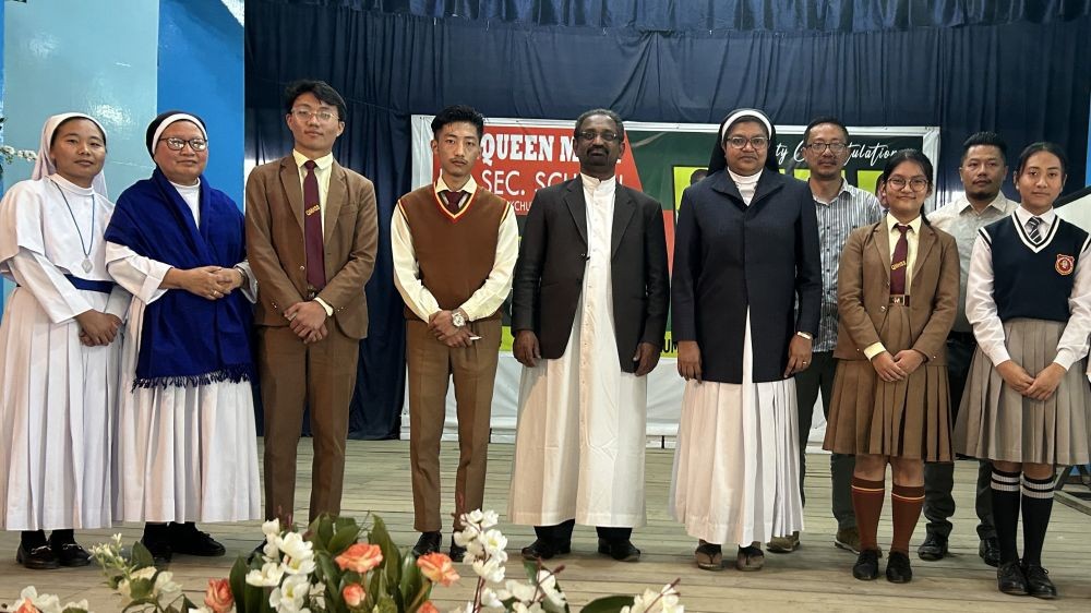 QMHSS felicitated the HSLC and HSSLC examination 2024 toppers by organising a felicitation programme at the school auditorium on May 7. (Morung Photo)