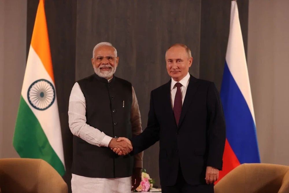 Samarkand : Prime Minister Narendra Modi with Russian President Vladimir Putin during a meeting on the sidelines of SCO Summit, in Samarkand on Friday, September 16, 2022. (Photo:IANS)