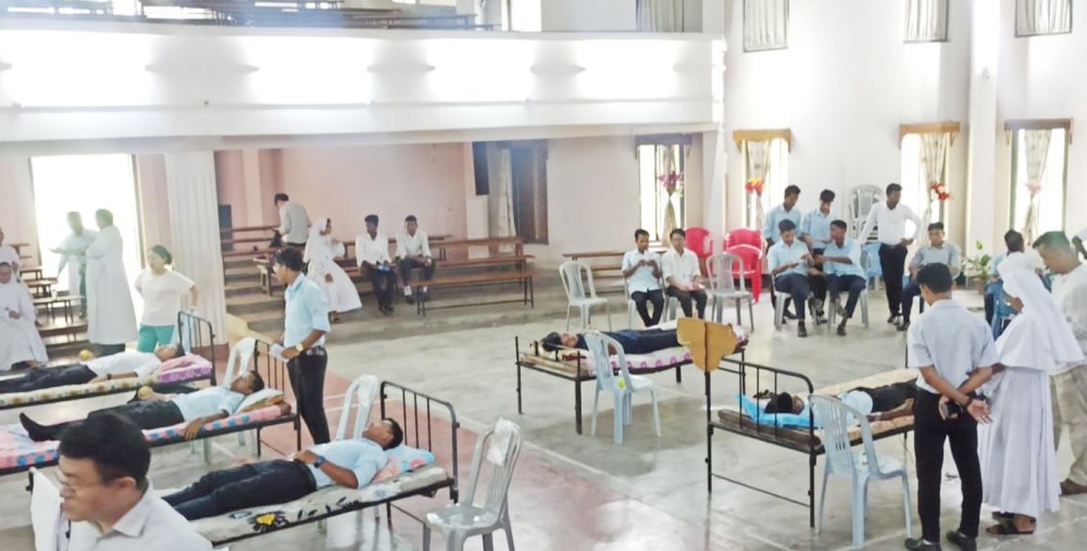 A blood donation camp organised at the Salesian College of Higher Education, Dimapur, commemorating World Blood Donor Day, June 14. (Morung Photo)