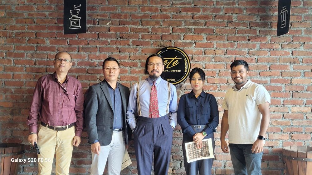 CEO of Ètè Coffee, Lichan Humtsoe with others. (Morung Photo)