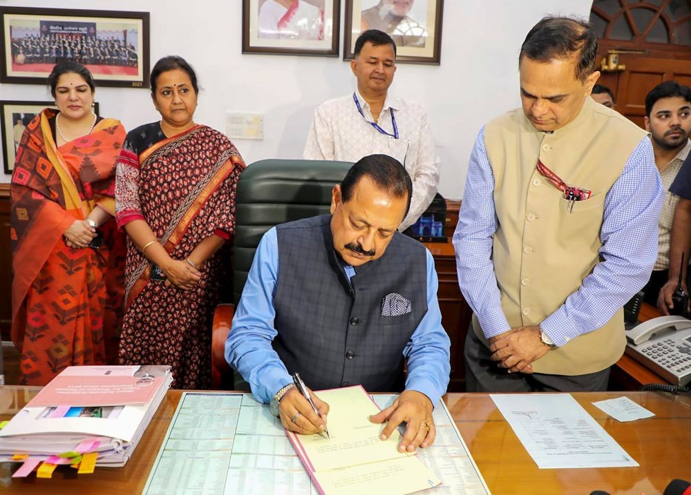 New Delhi : Jitendra Singh takes charge as the Minister of State for Personnel, Public Grievances and Pensions, in New Delhi on Tuesday, June 11, 2024. (Photo: IANS/PIB)