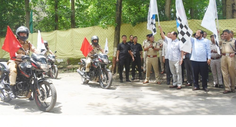 Chief Minister Neiphiu Rio with Deputy CM Y Patton and DGP Rupin Sharma at the flag-off of the new fleet of vehicles for the Nagaland Police at the Nagaland Police Complex, Chümoukedima, on July 4. (DIPR Photo)