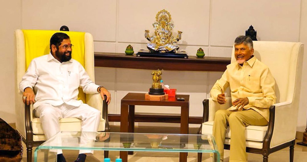 Mumbai: Andhra Pradesh Chief Minister Chandrababu Naidu meets Maharashtra Chief Minister Eknath Shinde at Varsha residence in Mumbai on Sunday, July 14, 2024. (Photo: IANS/@mieknathshinde)