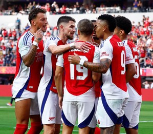 Arsenal come from behind to beat Manchester United in US tour game