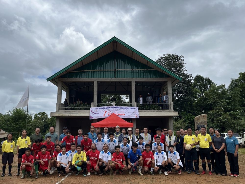 Dignitaries with players at Gariphema Chapter 2.0 on August 10.
