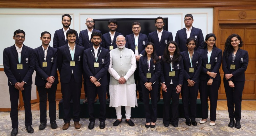 New Delhi: Prime Minister Narendra Modi interacts with the Indian Chess Olympiad Champions at his residence in New Delhi on Wednesday, September 25, 2024.(IANS)