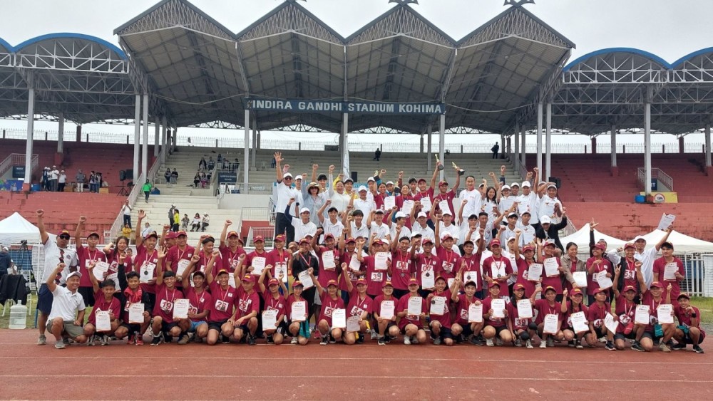 NSACS officials with winners and participants of 2nd State Level Red Run 2024 in Kohima on September 26.  (Morung Photo)