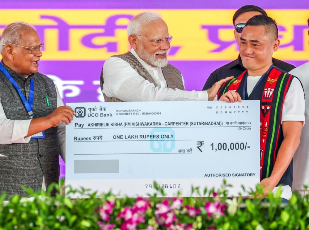 PM Modi buys artefact of Lord Jagannath, makes digital payment at Vishwakarma programme