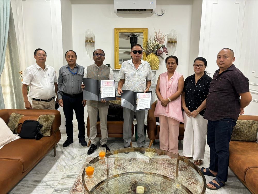 Dr Girish Patil S, Director of ICAR-National Research Centre on Mithun, and Dr Achila Ao, Director of the Animal Husbandry and Veterinary Services and others during the signing of LoU on September 14.