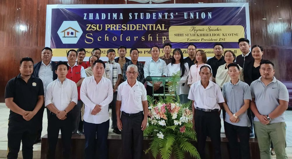 Recipients of ZSU Presidential Scholarship with dignitaries.