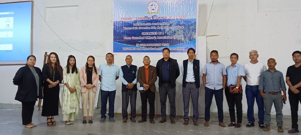 Deputy Commissioner Longleng W. Manpai Phom, NCS, along with YouthNet resource persons and members of the Phom Gazetted Officers Association (PGOA), on October 10 at the PBCA conference hall in Longleng.