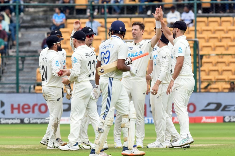 Bengaluru: New Zealand's Matt Henry celebrates with teammates after taking the wicket of India's Ravichandran Ashwin on day two of the first cricket Test match between India and New Zealand at the M. Chinnaswamy Stadium in Bengaluru on Thursday, October 17, 2024. (Photo: IANS/Dhananjay Yadav)