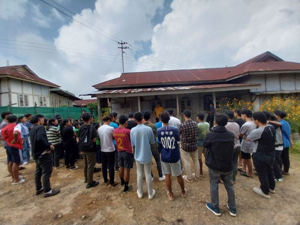 Zeliang Students’ Union Nagaland launched an indefinite agitation starting with closure of educational offices in Peren district to demand the retention of teachers. (Photo Courtesy: ZLSU)
