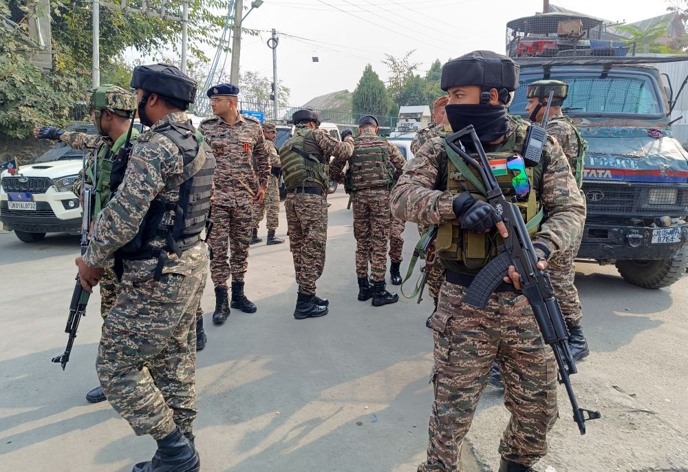 Srinagar: Security personnel take positions during an encounter with terrorists in the Khanyar area of Srinagar district on Saturday, November 2, 2024. (Photo: IANS/Nisar Malik)