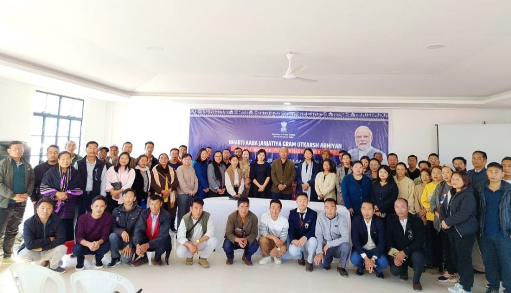 Dignitaries and participants of Bharti Aaba Janjatiya Gram Utkardhi Abhiyan campaign at Phek on November 15.