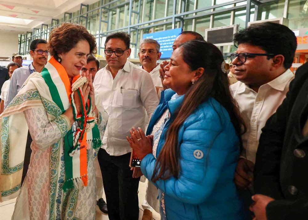 Nagpur: Congress General Secretary Priyanka Gandhi is welcomed by party leaders upon her arrival at the airport in Nagpur on Sunday, November 17, 2024. (Photo: IANS)