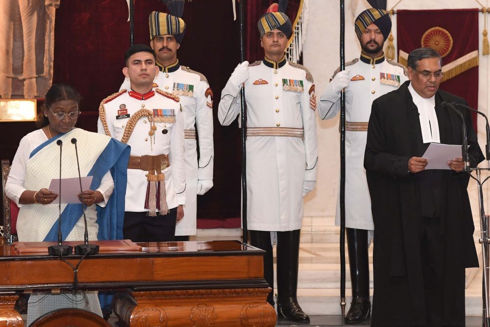 President Droupadi Murmu administers the oath of office to Justice Sanjiv Khanna as the Chief Justice of India at a swearing-in ceremony at Rashtrapati Bhavan in New Delhi on Monday, November 11, 2024. (Photo: IANS)