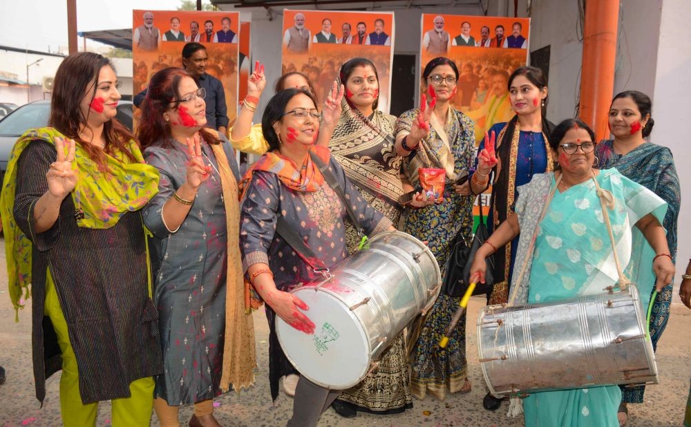 Patna: BJP supporters beat the 'dhol' as they celebrate the NDA's victory in the by-elections in Patna on Saturday, November 23, 2024. (Photo: IANS)