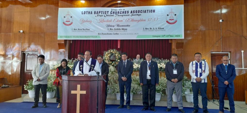 Dedicatory prayer of the new office bearers and executive members being conducted by Rev Woben Erui, former pastor of 7th NAP Baptist Church. (Morung Photo)