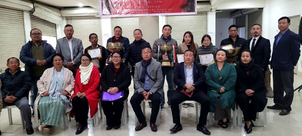 Winners of annual Inter-Ward & Shop Cleanliness Competition along with KMC officials and others on December 19 in Kohima. (Morung Photo)