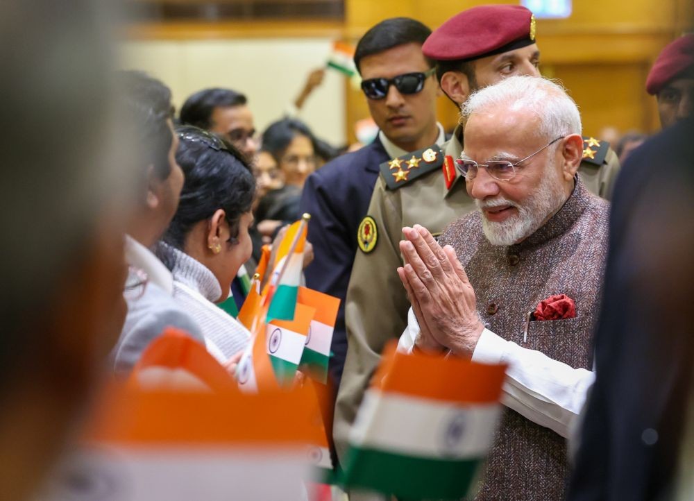 Kuwait: Prime Minister Narendra Modi receives a warm welcome upon his arrival in Kuwait on Saturday, December 21, 2024. (Photo: IANS)