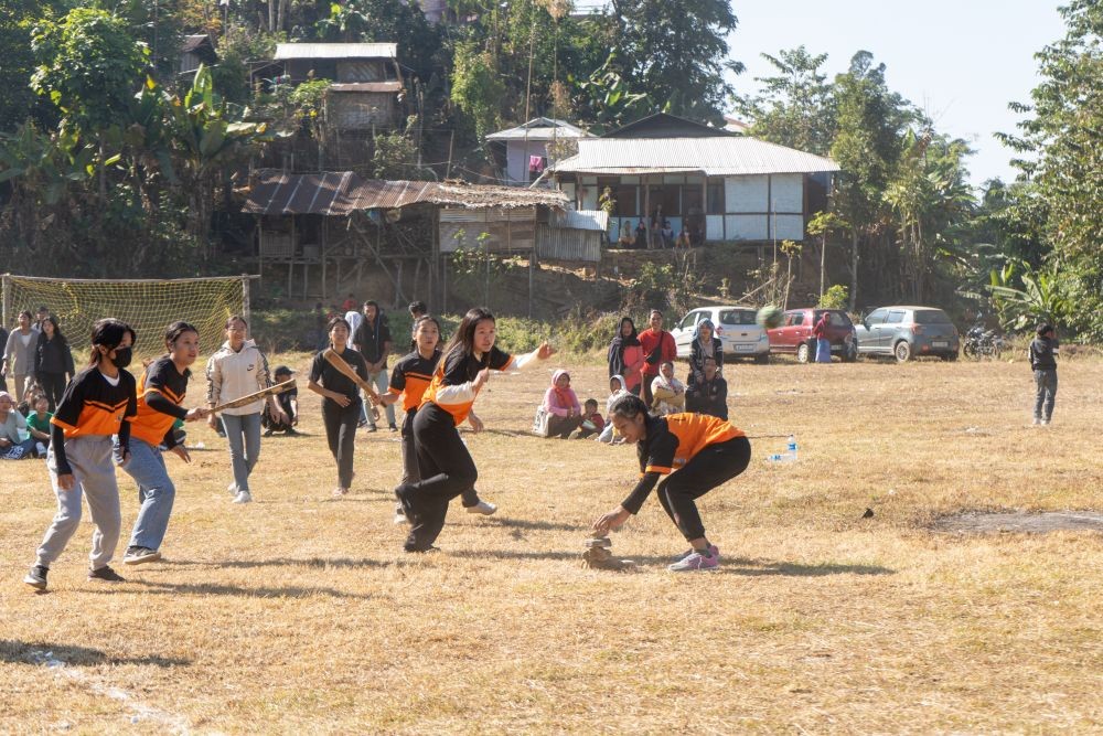 A ‘Seven Stone’ competition in progress during the 6th CKT Triennial Conference at Ngur Tembang, Changtongya, on December 28.