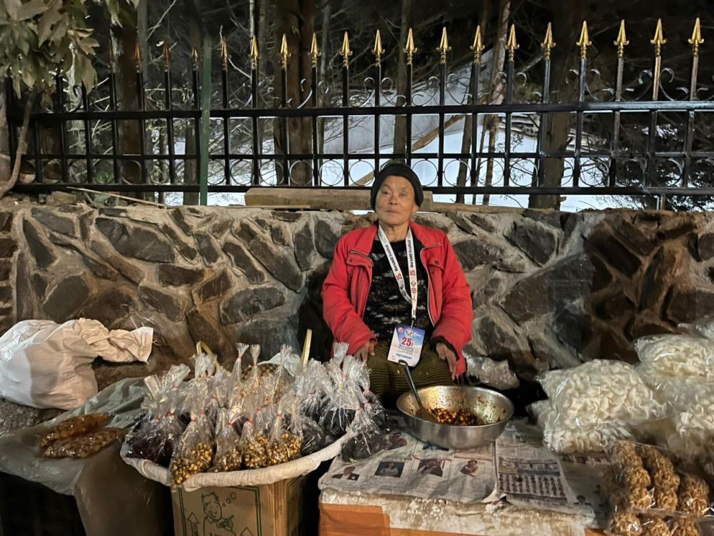 A vendor outside the main stall venue.