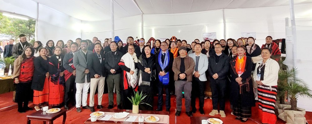 Participants and dignitaries of the Exhibition on Tribal Attires & Designs.